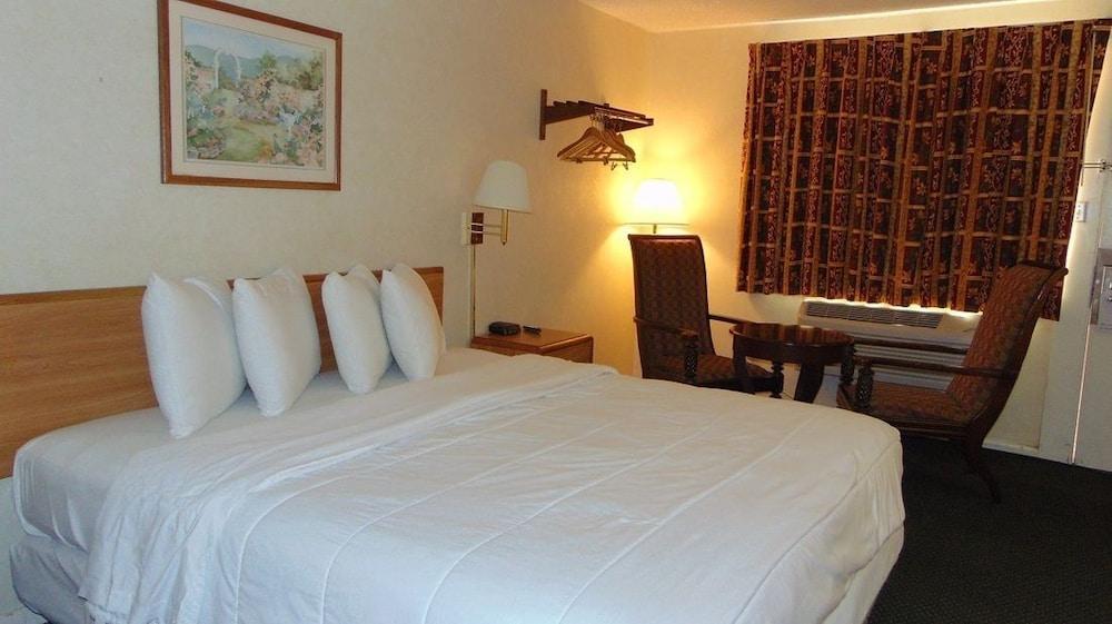 Marmora Oceanside Lodge מראה חיצוני תמונה