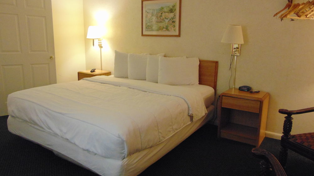Marmora Oceanside Lodge מראה חיצוני תמונה